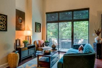 Private spacious patio/balcony